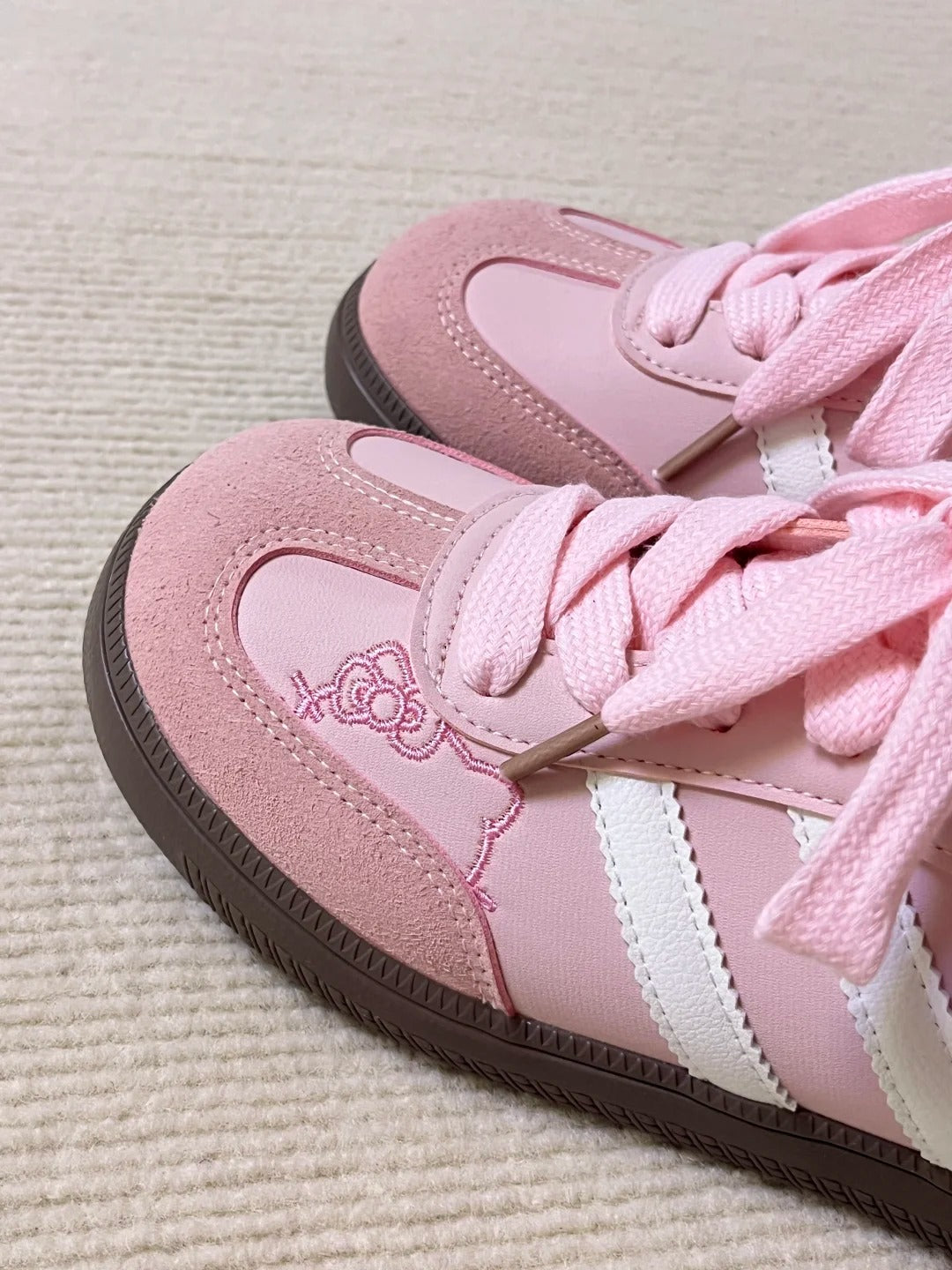 Hello kitty Embroidery Sneakers